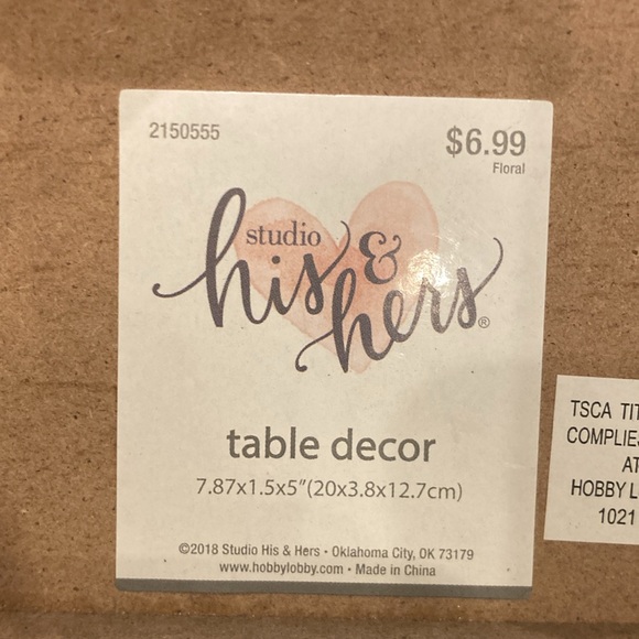 Kids Table Only Sign and New Bag of Wooden Hearts - Picture 6 of 10